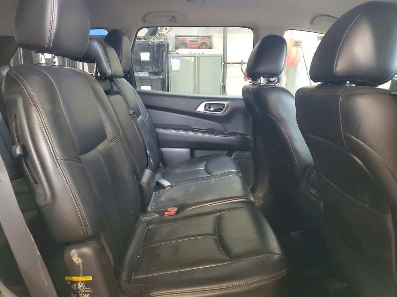 2014 Nissan Pathfinder s