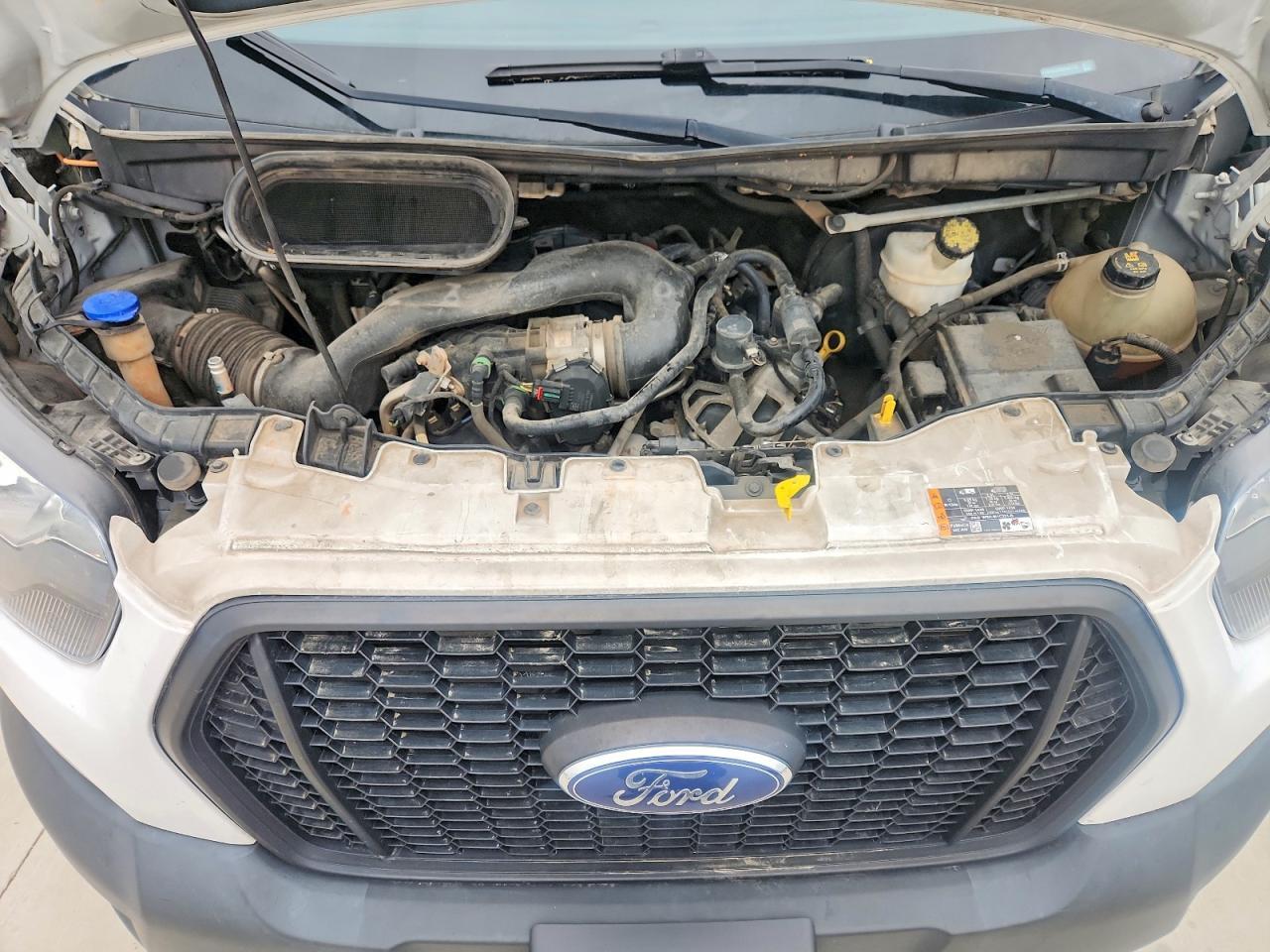 2022 Ford Transit Delivery Truck