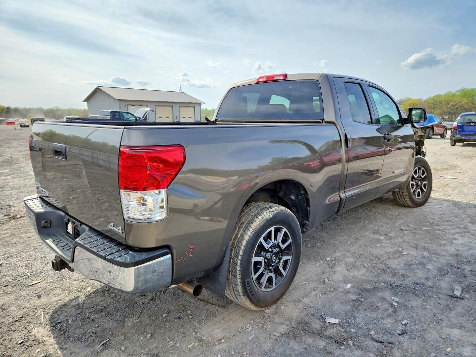 2013 Toyota Tundra Double Cab SR5