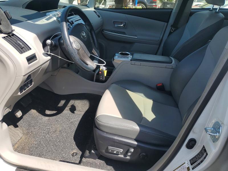 2016 Toyota Prius v Five