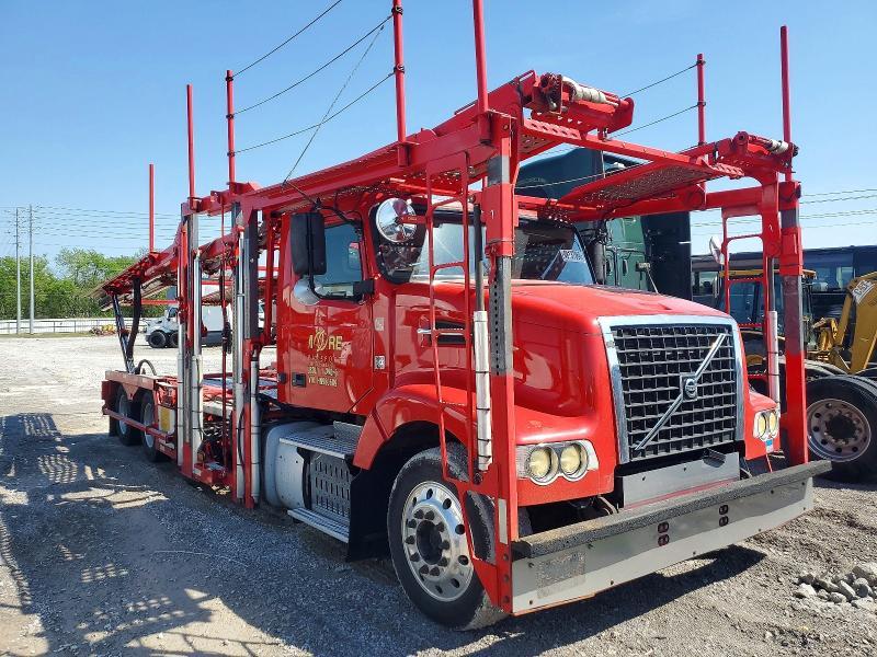 2017 Volvo VAH Car Hauler Truck