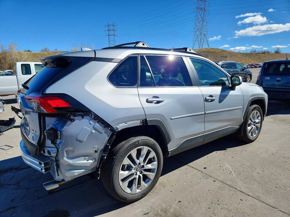 2025 Toyota Rav4 xle Premium
