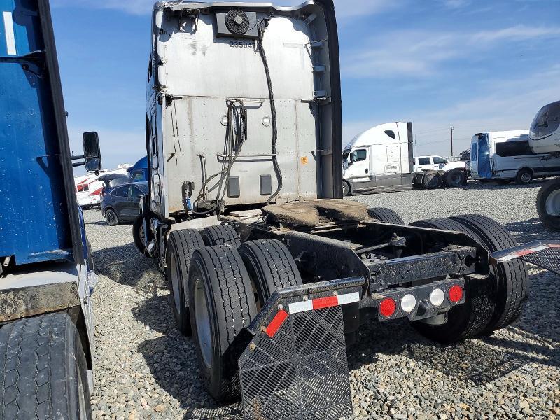 2023 Kenworth T680 Semi Truck