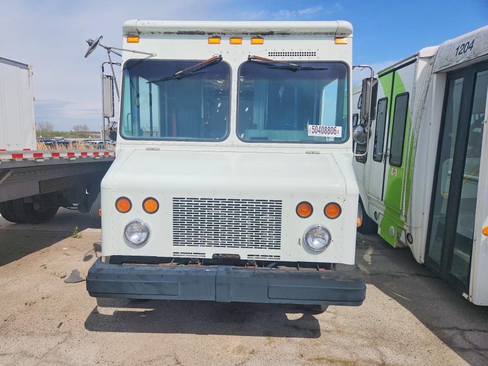 2001 Workhorse Custom Chassis 2002 Workhorse P42 Delivery Truck