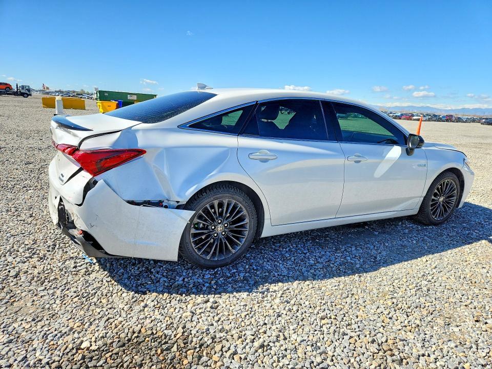 2021 Toyota Avalon Hybrid xse