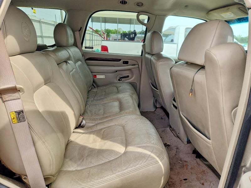 2002 Cadillac Escalade Luxury