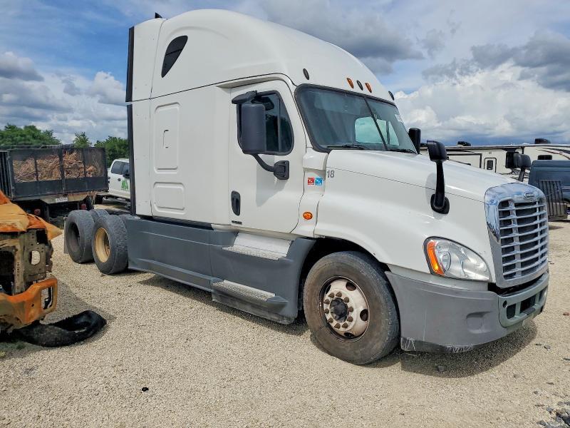 2017 Freigliner 2017 Freightliner Cascadia 125 Semi Truck