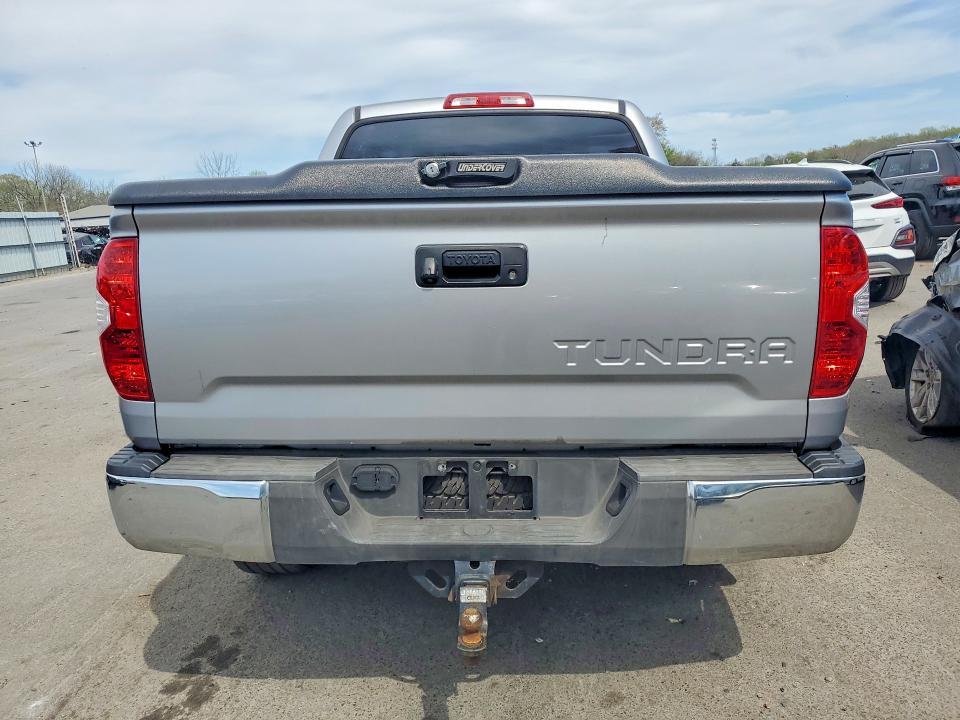 2015 Toyota Tundra SR5