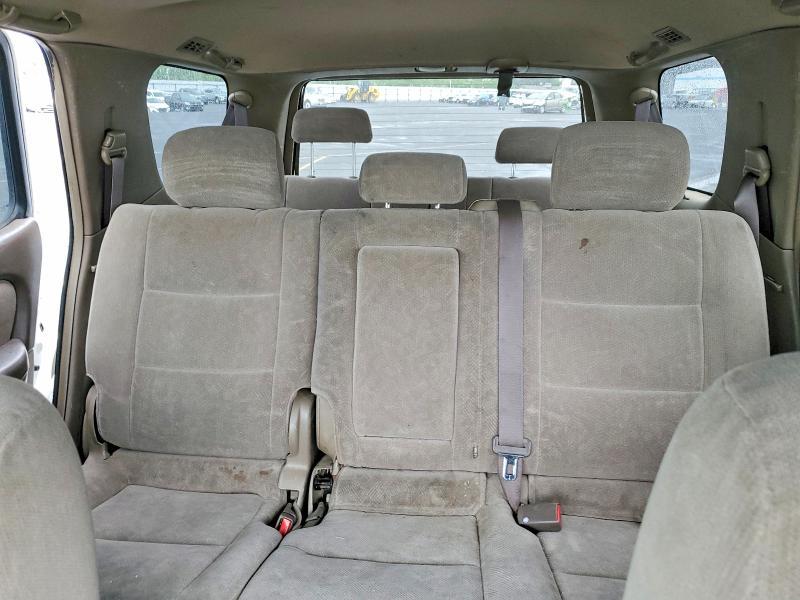 2004 Toyota Sequoia SR5