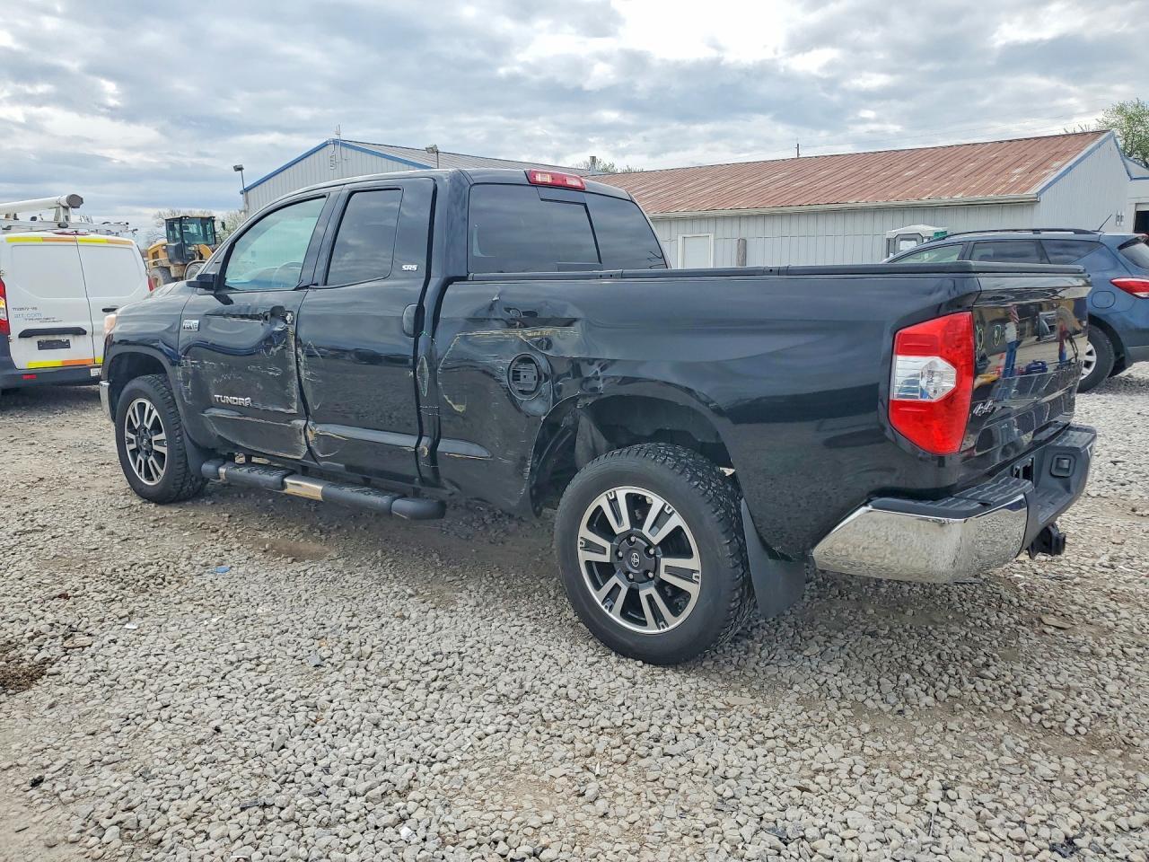 2015 Toyota Tundra SR5