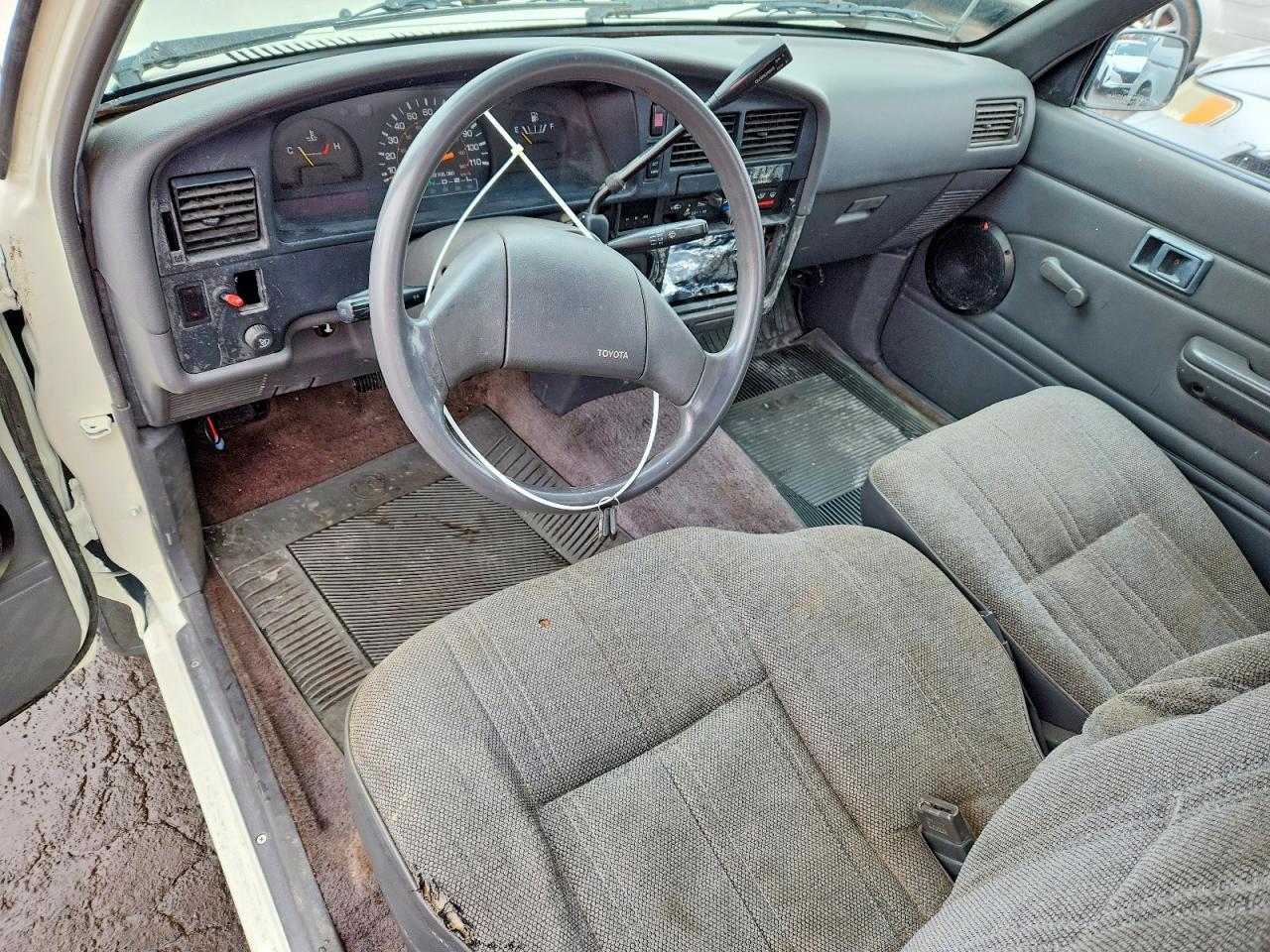 1989 Toyota Pickup Deluxe V6