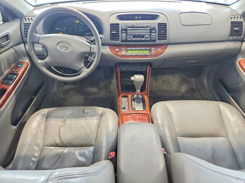 2004 Toyota Camry xle