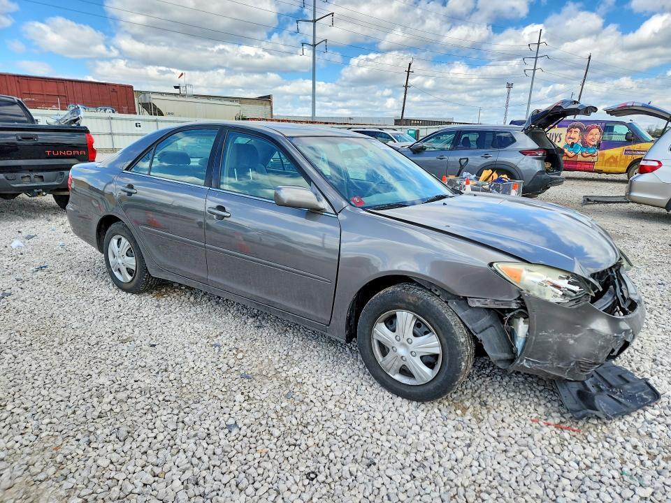 2005 Toyota Camry le