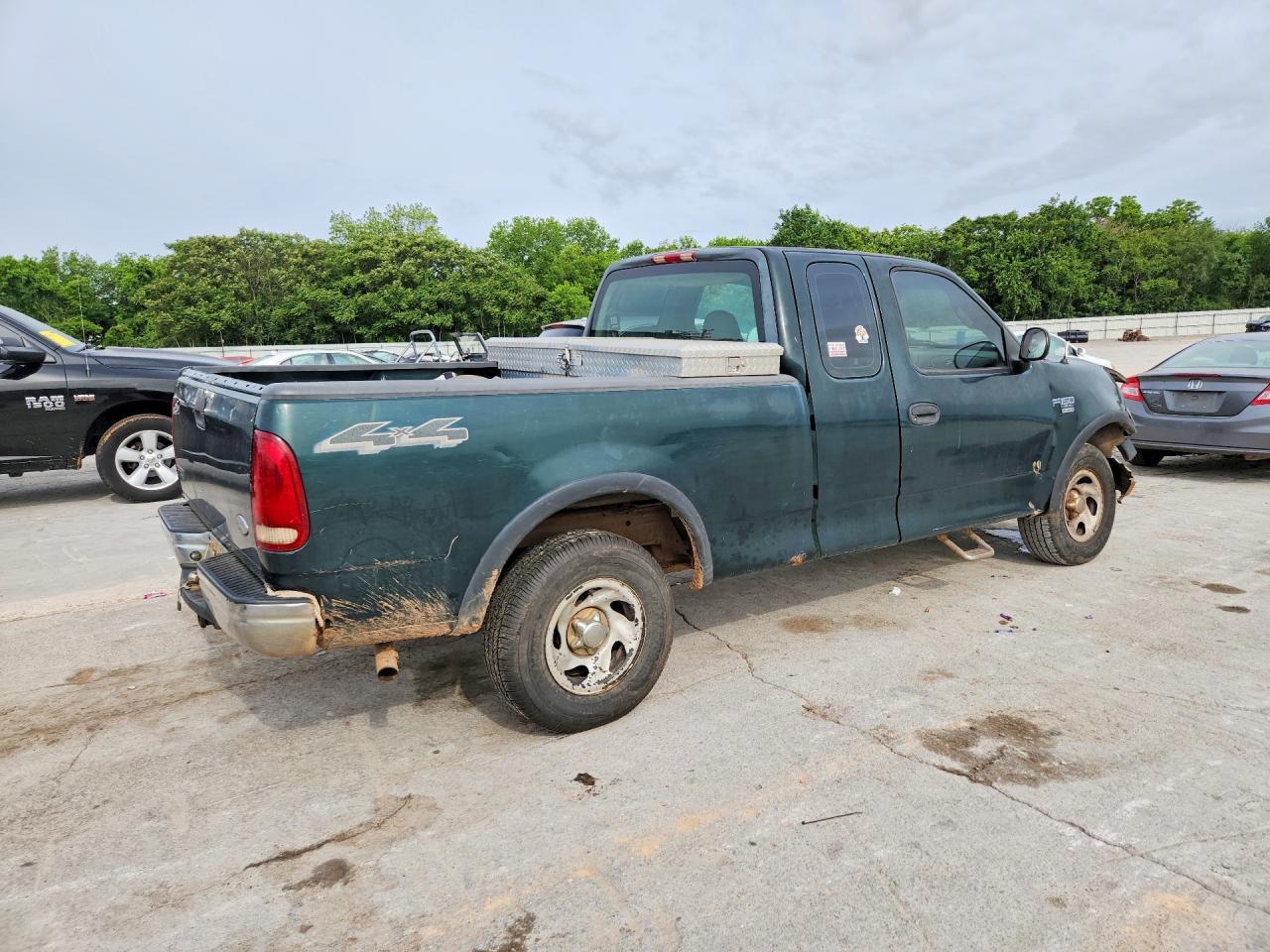 2001 Ford F-150 XLT