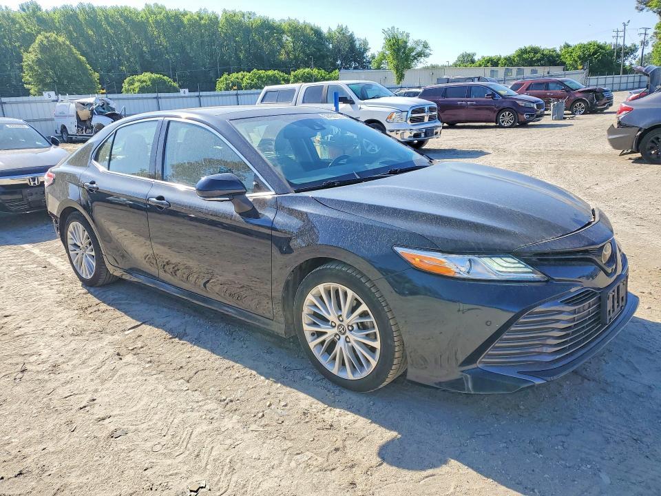 2020 Toyota Camry xle