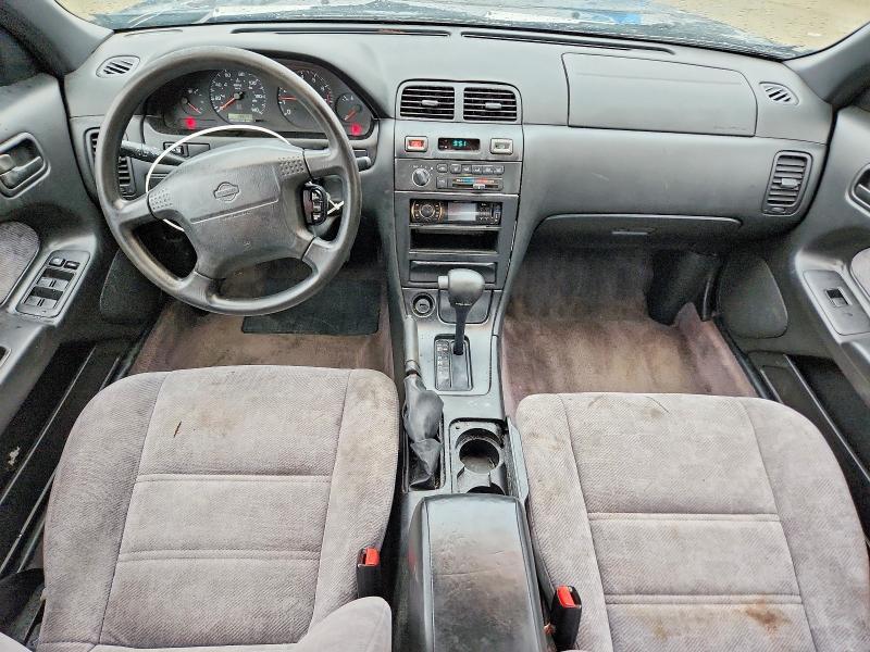 1998 Nissan Maxima gxe