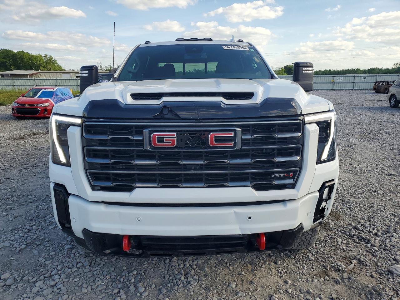 2025 GMC Sierra K2500 AT4