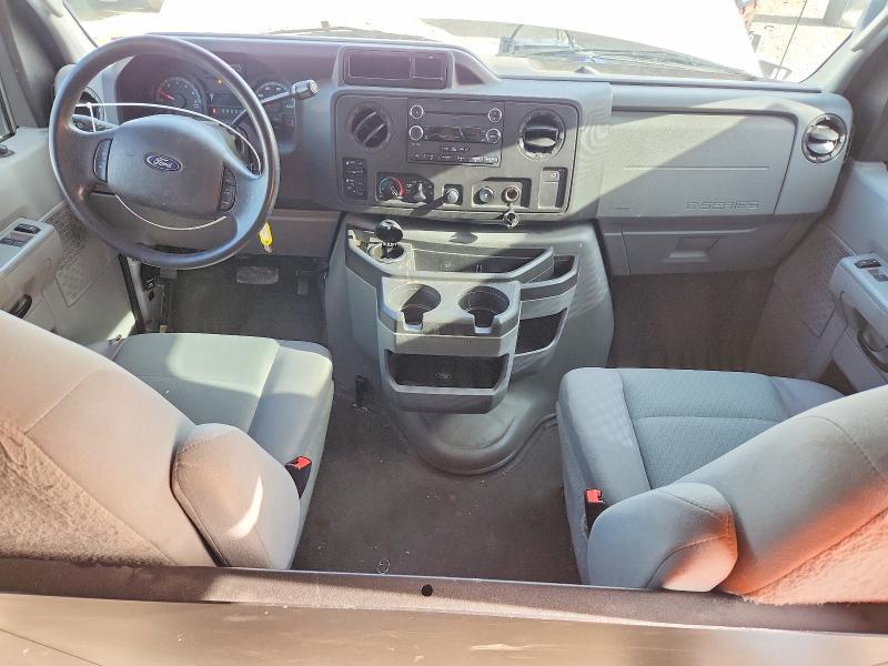 2011 Ford Econoline E350 Super Duty Wagon