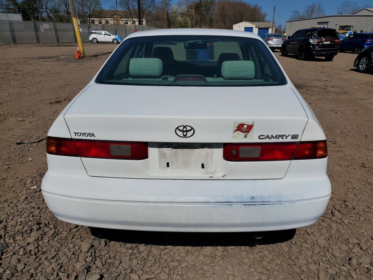 1997 Toyota Camry le