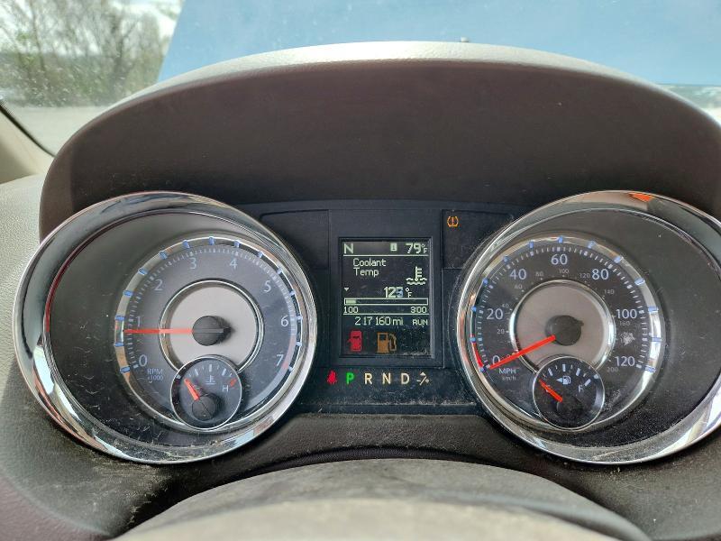 2013 Chrysler Town & Country Touring l