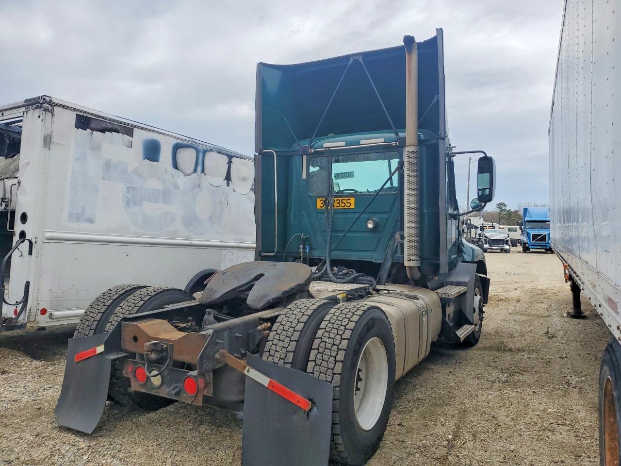 2017 Mack 600 CXU600