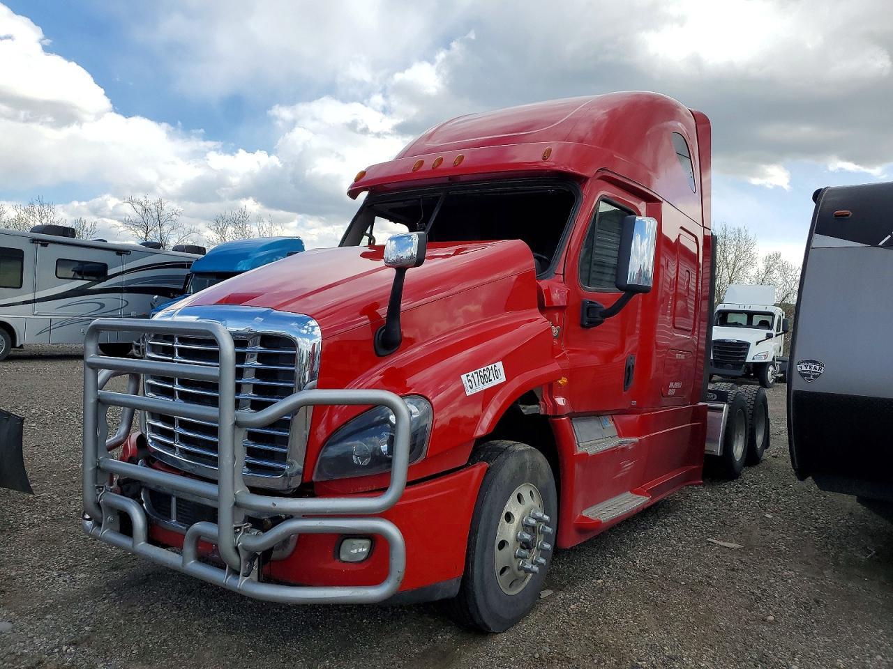 2018 Freigliner 2018 Freightliner Cascadia 125 Semi Truck