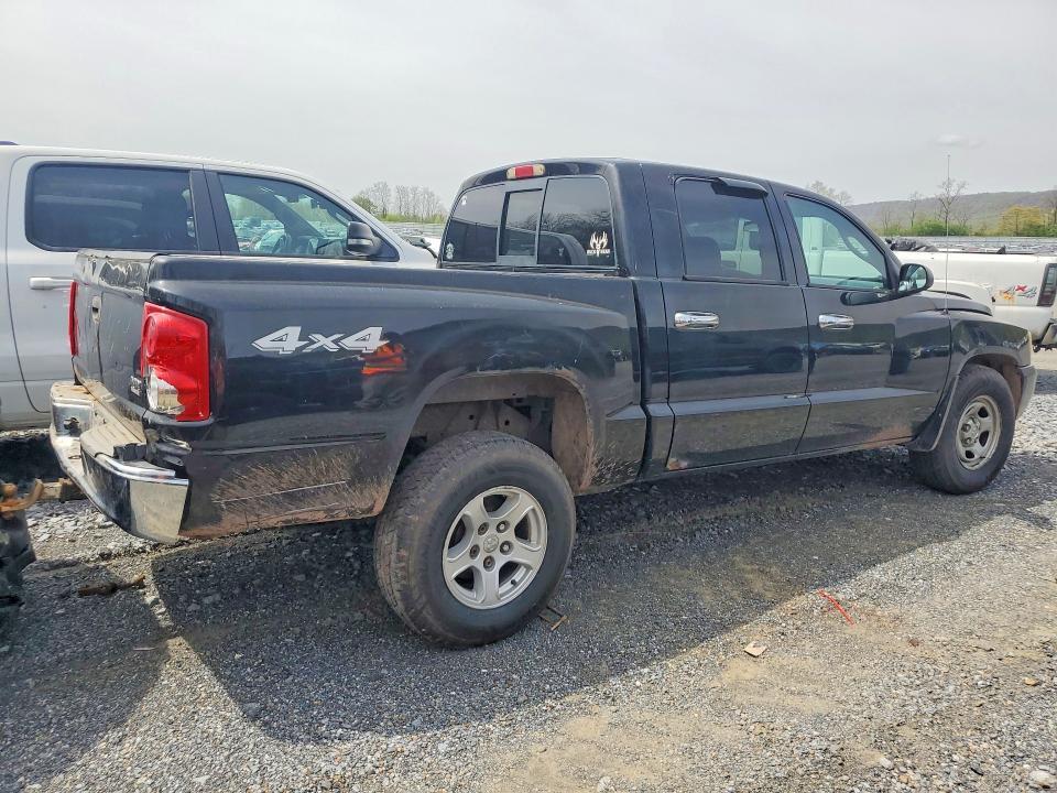 2005 Dodge Dakota Quad SLT