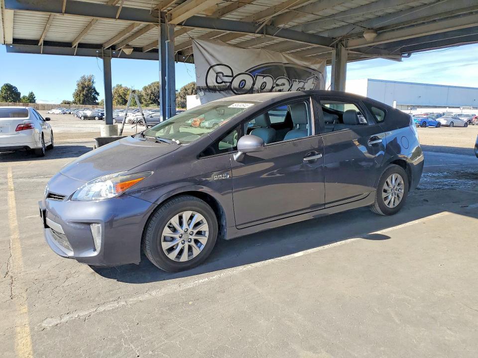 2015 Toyota Prius Plug-in Hybrid Base