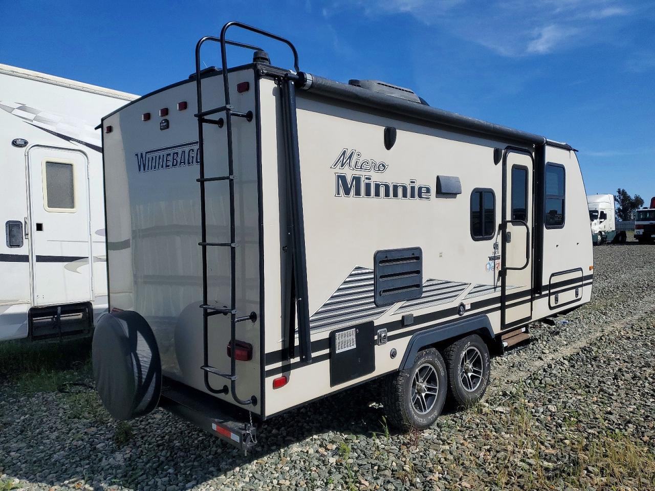 2020 Winnebago Micro Minnie 2108DS