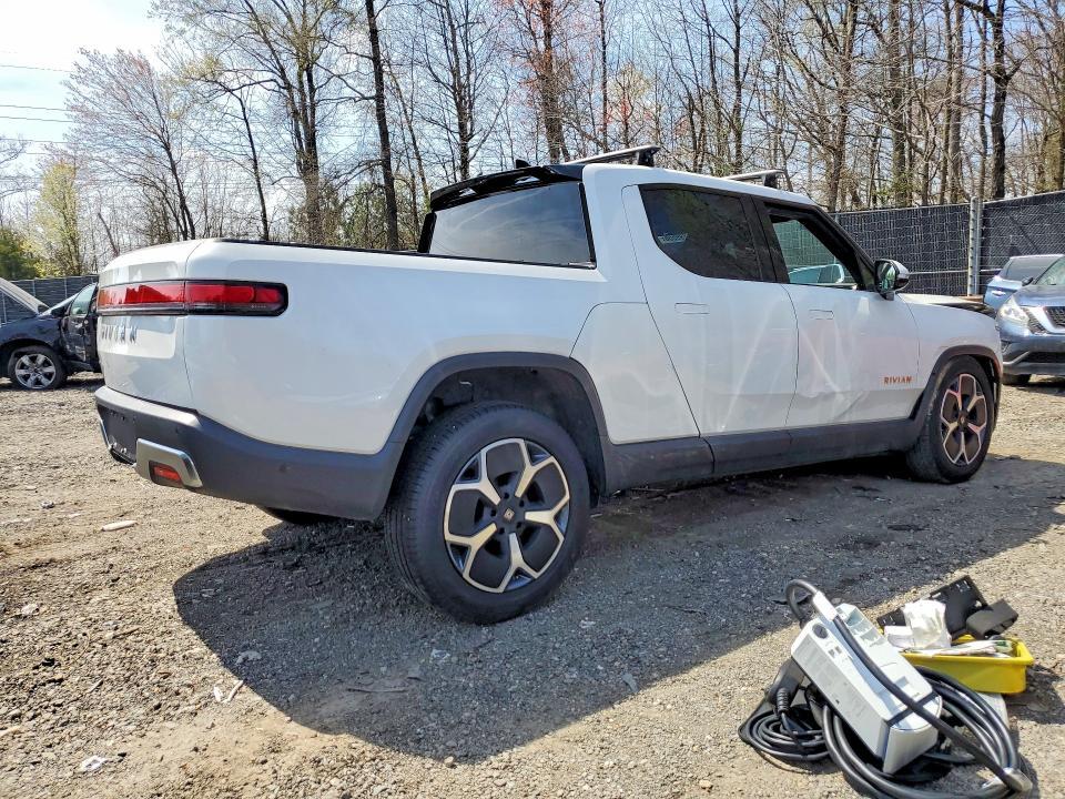 2023 Rivian R1T Adventure