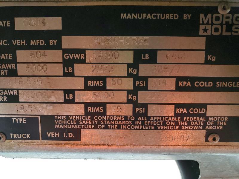 2004 Workhorse Custom Chassis P4500 Delivery Truck