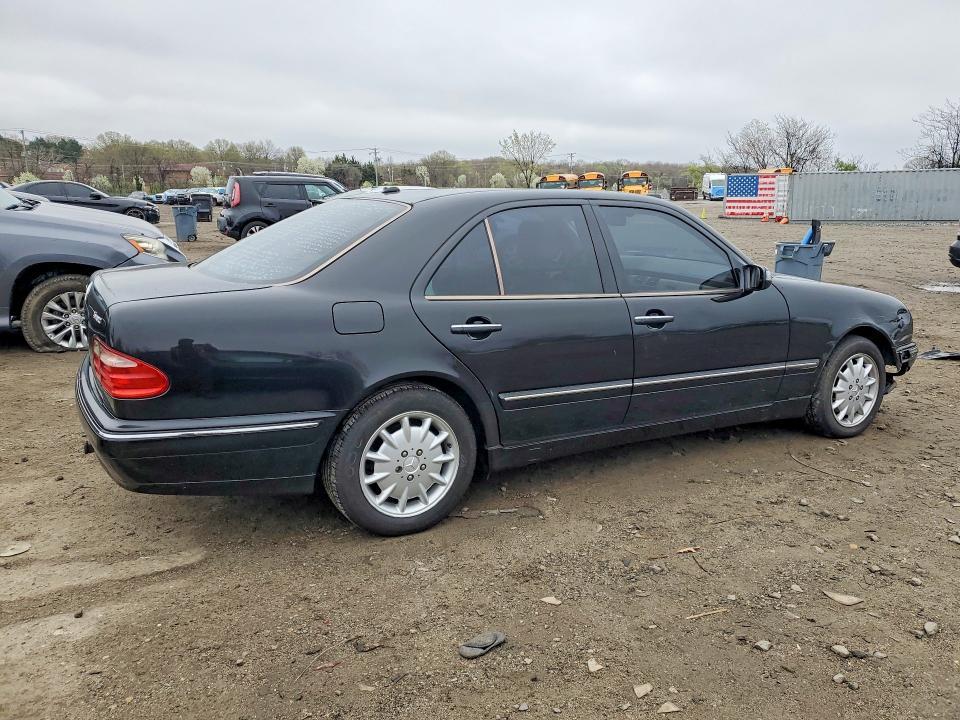 2000 Mercedes-Benz E 320 4matic