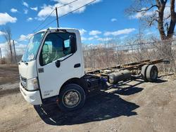 Salvage trucks for sale at Montreal Est, QC auction: 2016 Hino 195