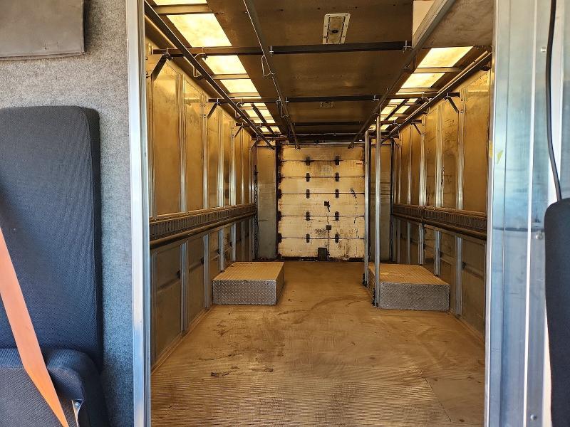 2010 Freightliner MT45G Chassis Delivery Truck