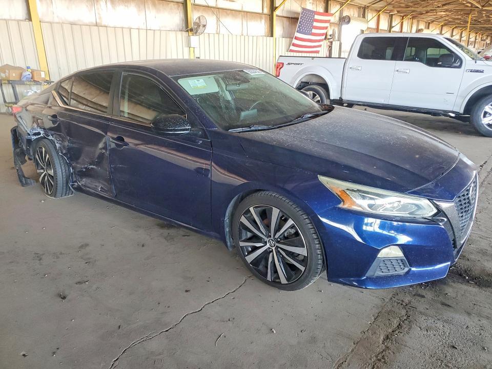 2020 Nissan Altima sr