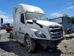 Freightliner Vehiculos salvage en venta: 2018 Freightliner Cascadia 126 Semi Truck