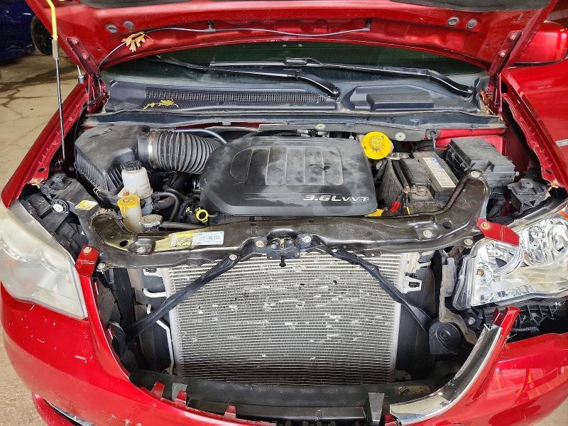 2013 Chrysler Town & Country Touring