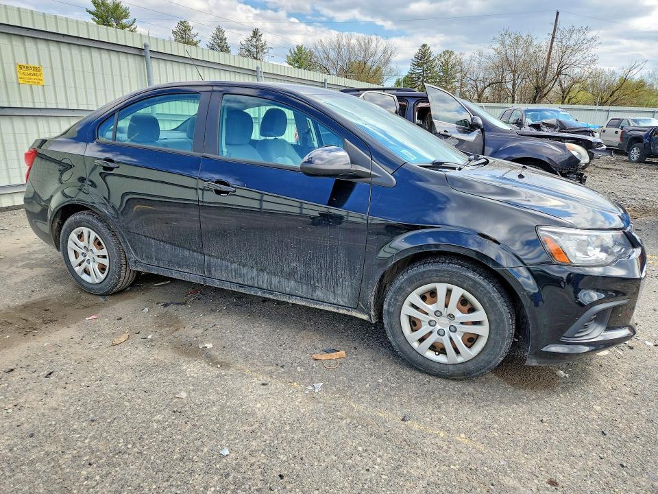2017 Chevrolet Sonic ls