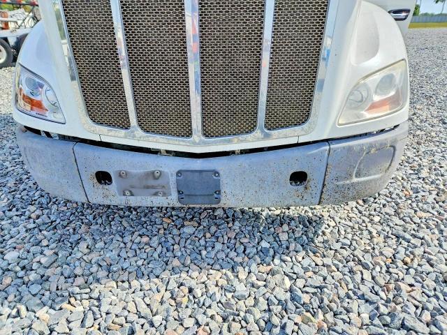 2017 Peterbilt 579 Semi Truck