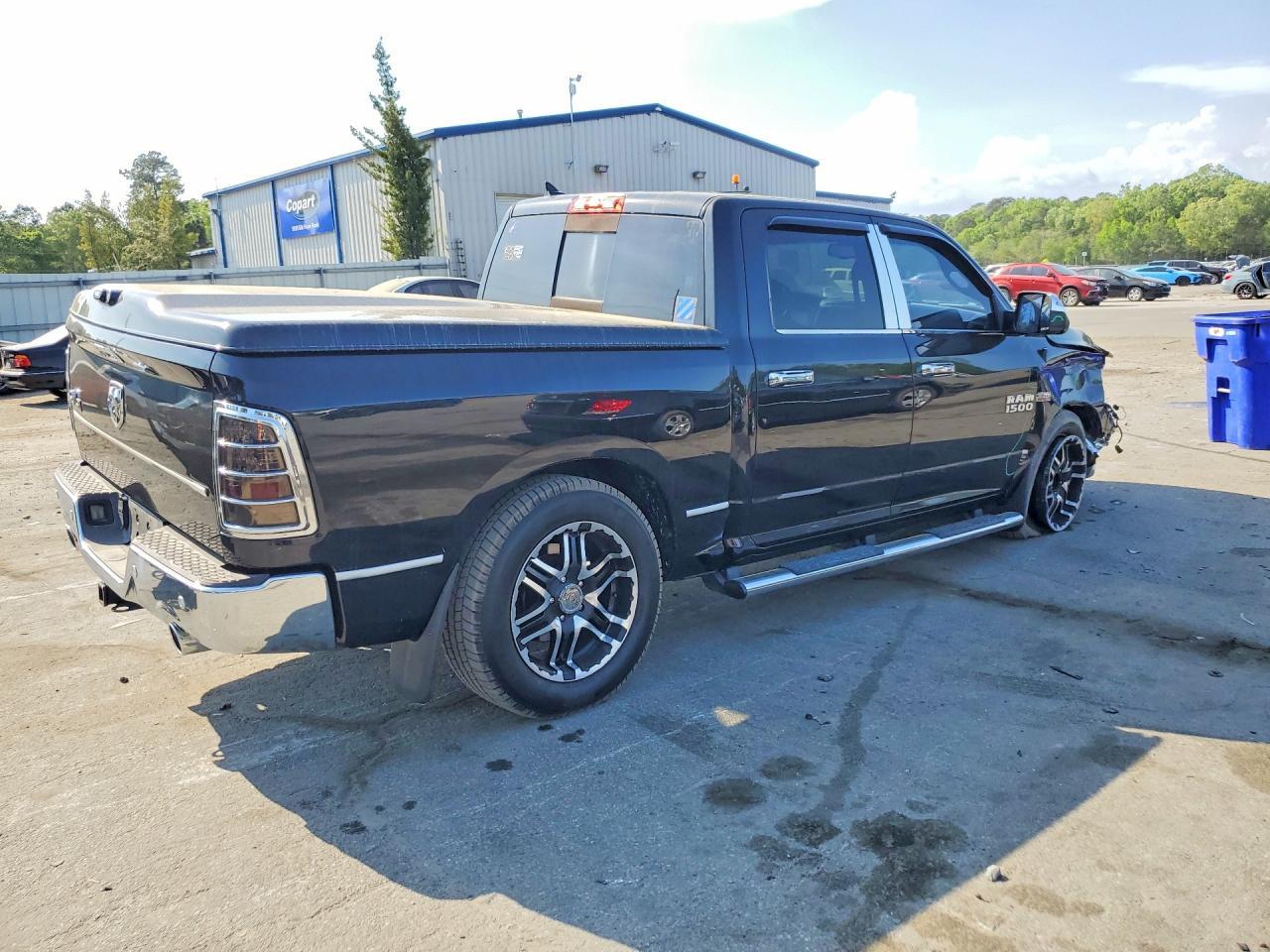 2016 Dodge RAM 1500 SLT