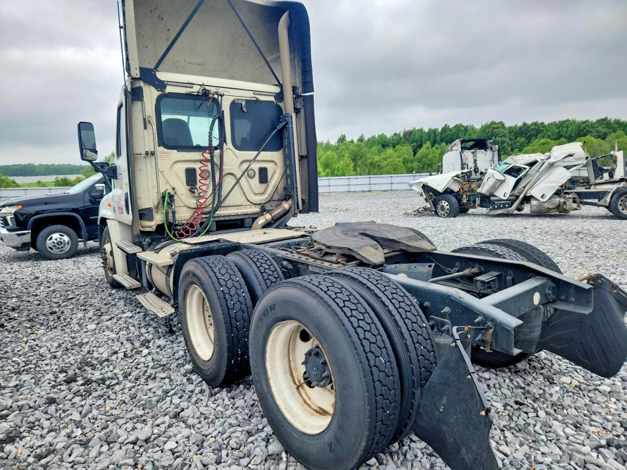 2016 Freigliner 2016 Freightliner Cascadia 125 Semi Truck