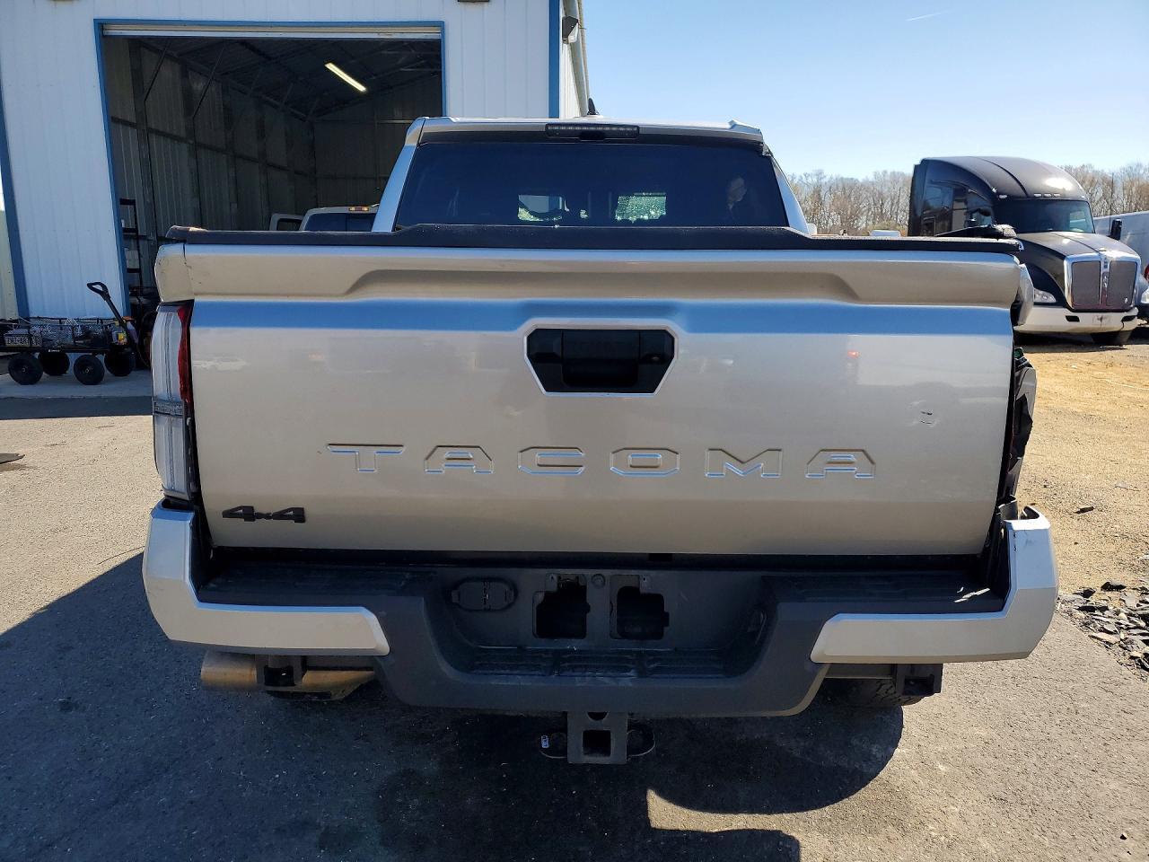 2024 Toyota Tacoma TRD OFF-Road