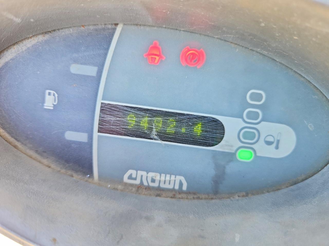 2011 Crownline Forklift