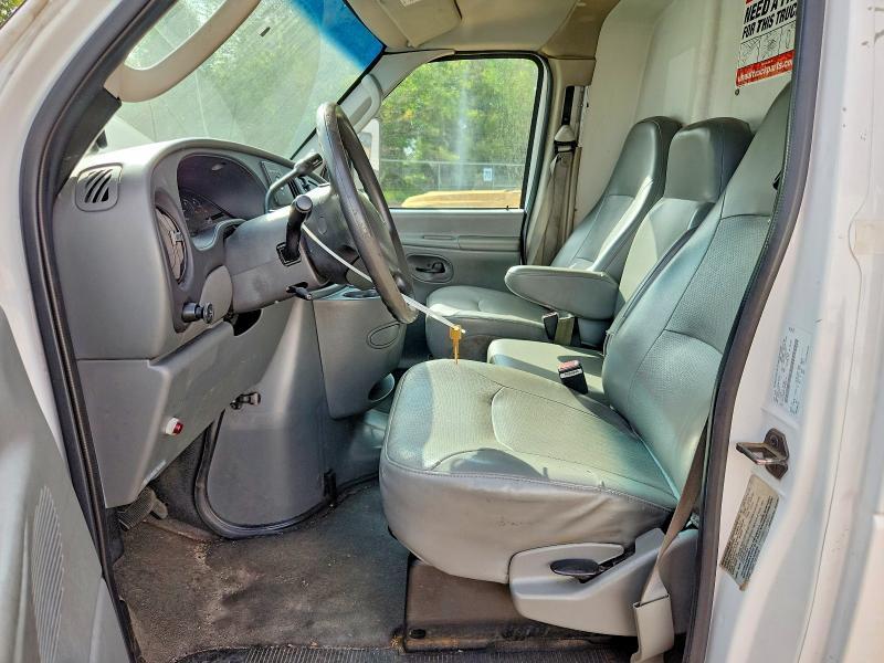 2006 Ford E450 box Truck