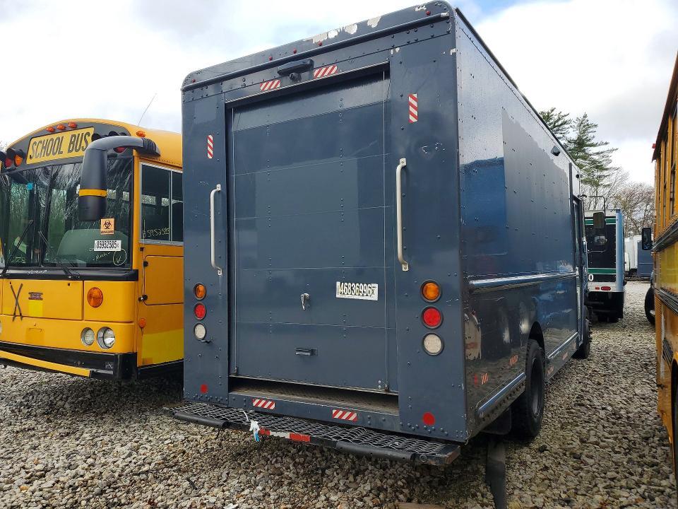 2020 Freightliner MT45G Chassis Delivery Truck