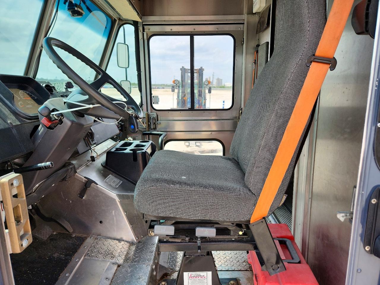 2020 Freightliner Chassis M Line WALK-IN Van