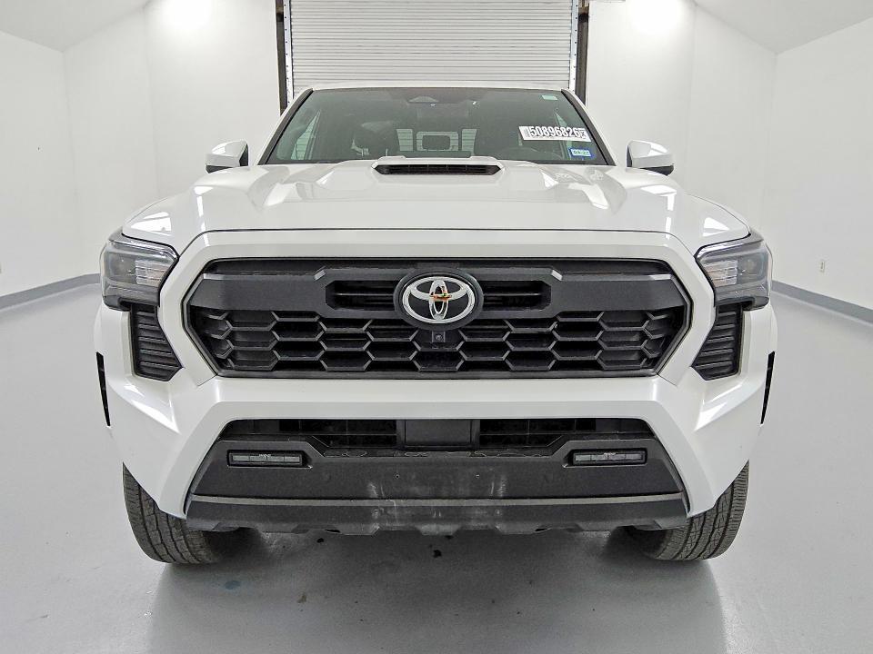 2025 Toyota Tacoma TRD Sport HV