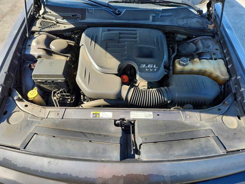 2014 Dodge Challenger sxt