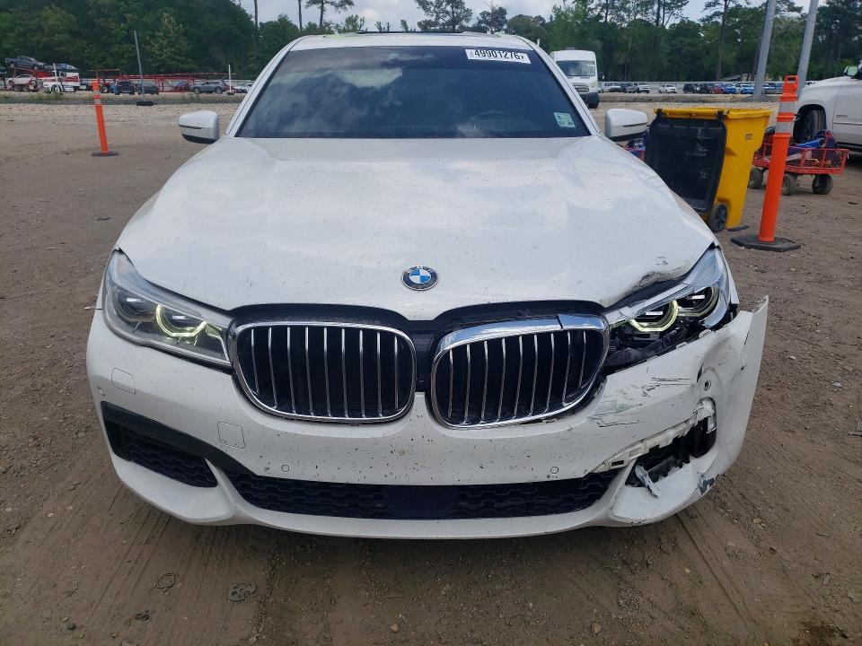 2016 BMW 750 i