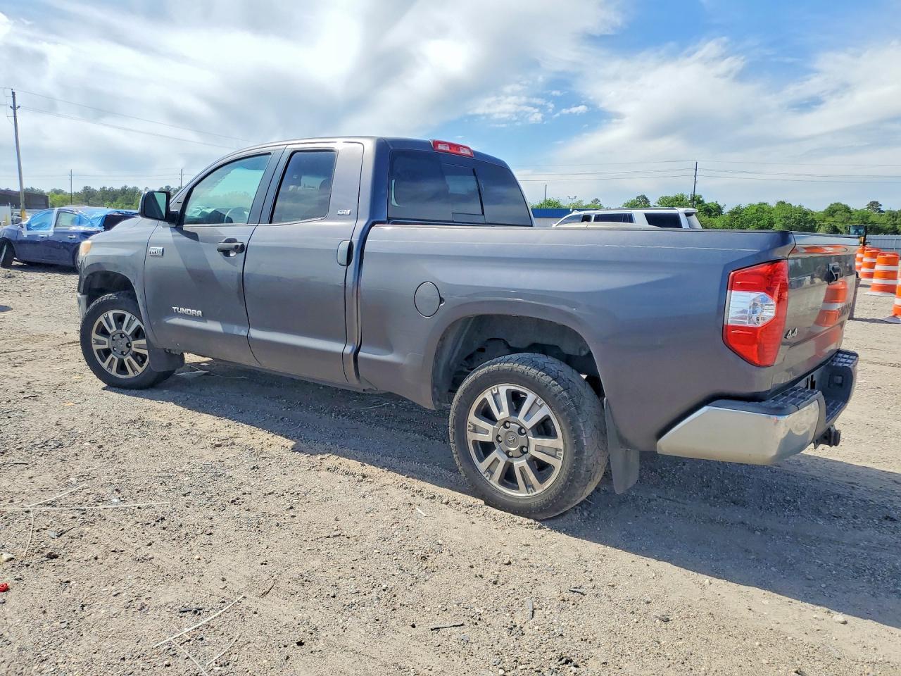 2014 Toyota Tundra SR5
